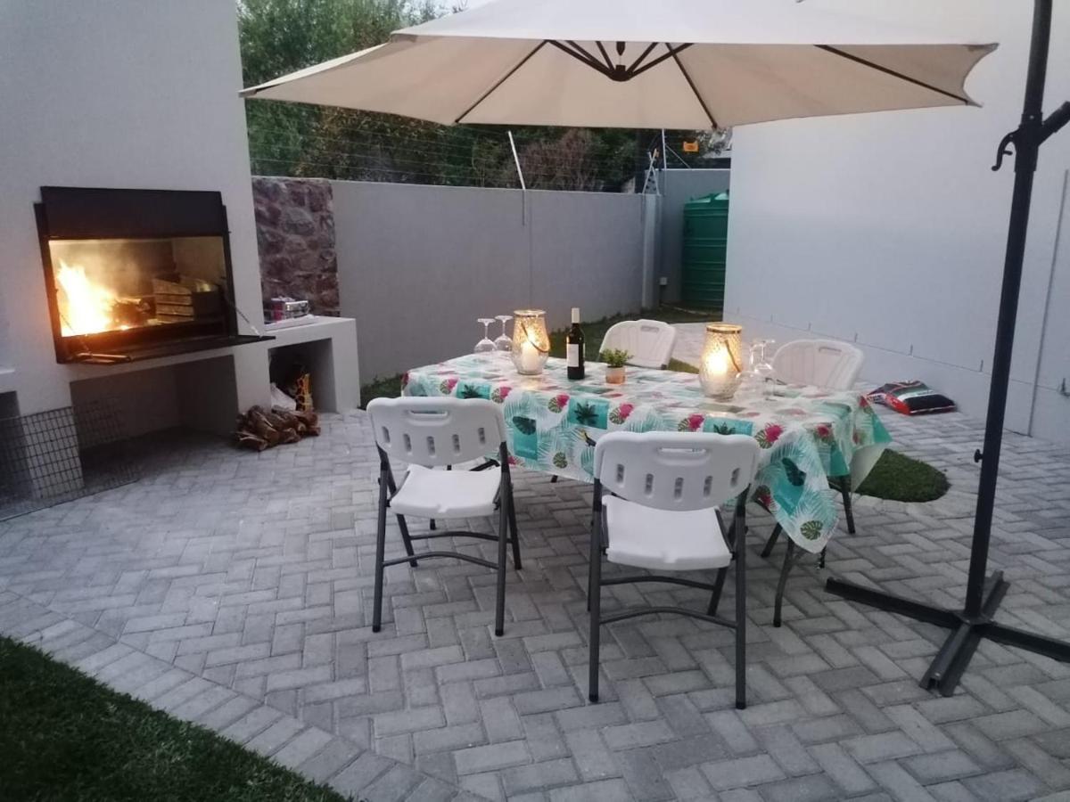 Hotel Elizabeth House Hermanus Esterno foto