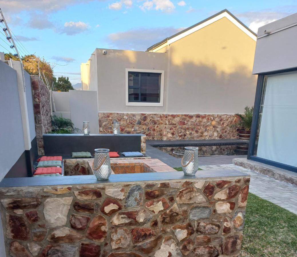 Hotel Elizabeth House Hermanus Esterno foto