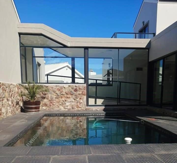 Hotel Elizabeth House Hermanus Esterno foto